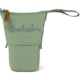 Der praktische Begleiter für Schule und Freizeit: Satch Pencil Slider Nordic Jade Green von Satch eignet sich hervorragend für zubehör/schlampermäppchen. Ideal für aktive Kinder – praktisch
