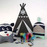 Kuscheltier zum Schlafen, Kuscheltier, Kind, Mädchen, Jungen, schlafen, einschlafen, Augen zu, Svan hilde, Traum, Dreamy, Dreamy minis, Bettchen, Kuscheln, Rückseite, Augen zu, Augen schließen, Waschbär, Koala, Indianer, Eule, Bär, Affe, Pinguin Flip, Pinguin, Ylvi, Mukki, Emma, Mo, Edision, Filip