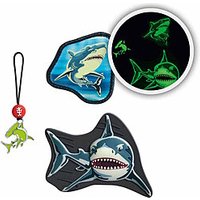 Ideal für den Schulalltag in der Grundschule: Step by Step MAGIC MAGS GLOW Shark Dexter von Step by Step eignet sich hervorragend für marken/step by step/step by step zubehör. Robust verarbeitet und optimal auf die Bedürfnisse von Kindern abgestimmt. Weitere passende Produkte für Kinder und Schule gibt es auf https://www.kekula.de.